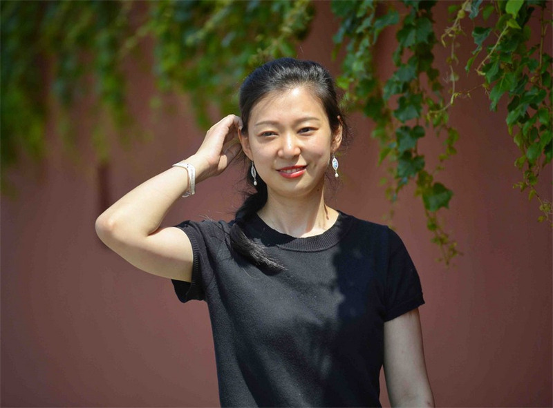 Héritière de l'art du filament d'argent tournoyant à Chengdu dans le Sichuan