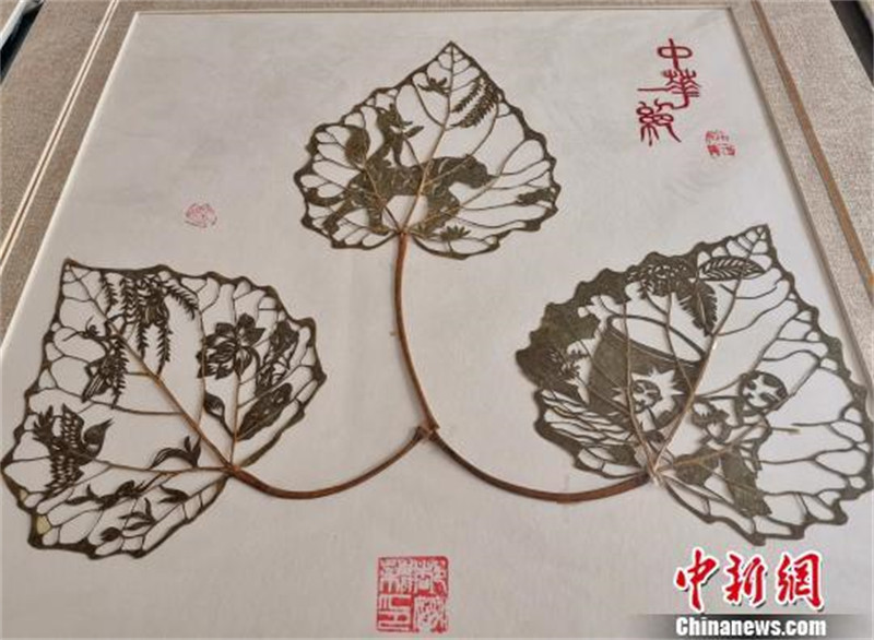 Comment des feuilles mortes deviennent des sculptures artistiques