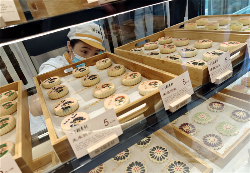 La culture moderne ajoute une nouvelle saveur aux patisseries traditionnelles de Beijing