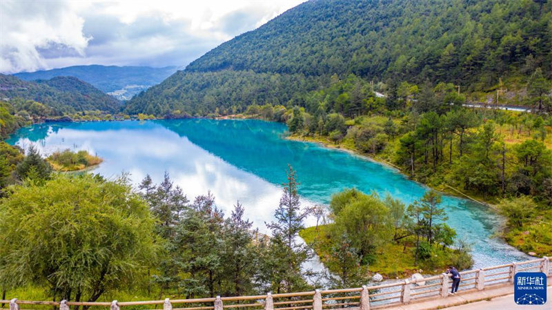 La Vallée de la lune bleue fantastique dans le Yunnan
