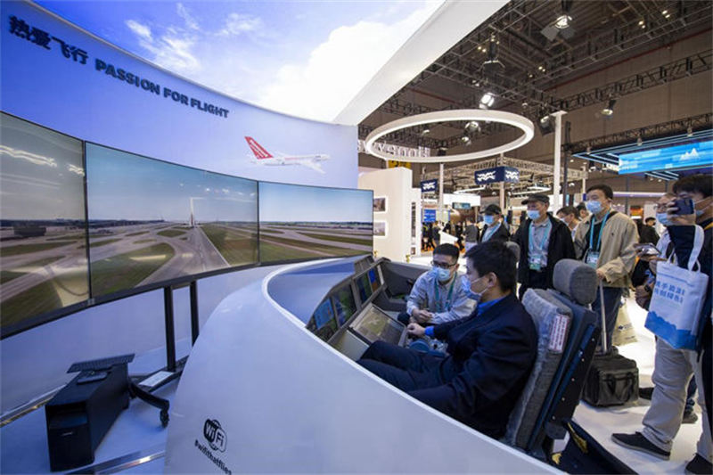 Les extraordinaires objets exposés à la 4e Exposition internationale d'importation de la Chine (CIIE) 