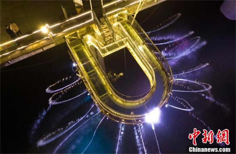 Le charme unique de la zone du réservoir des Trois Gorges au début de l'hiver