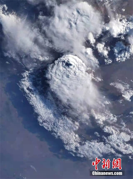 Des photographies spatiales prises par les ta?konautes de Shenzhou-12