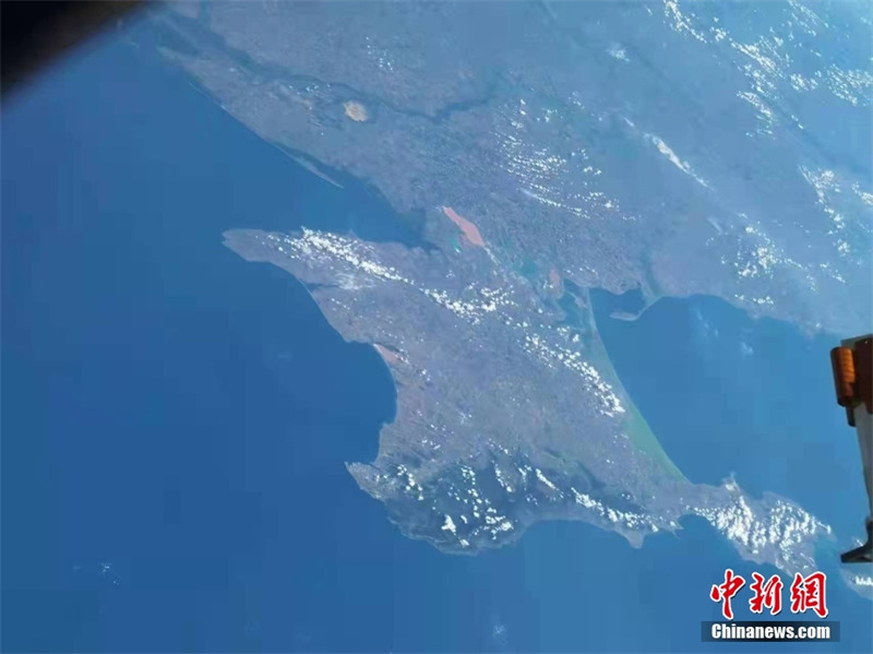 Des photographies spatiales prises par les ta?konautes de Shenzhou-12