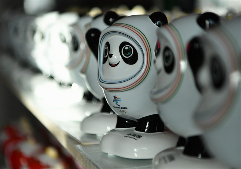Les mascottes des JO de Beijing 2022 : fabriquées en Chine et faites de porcelaine
