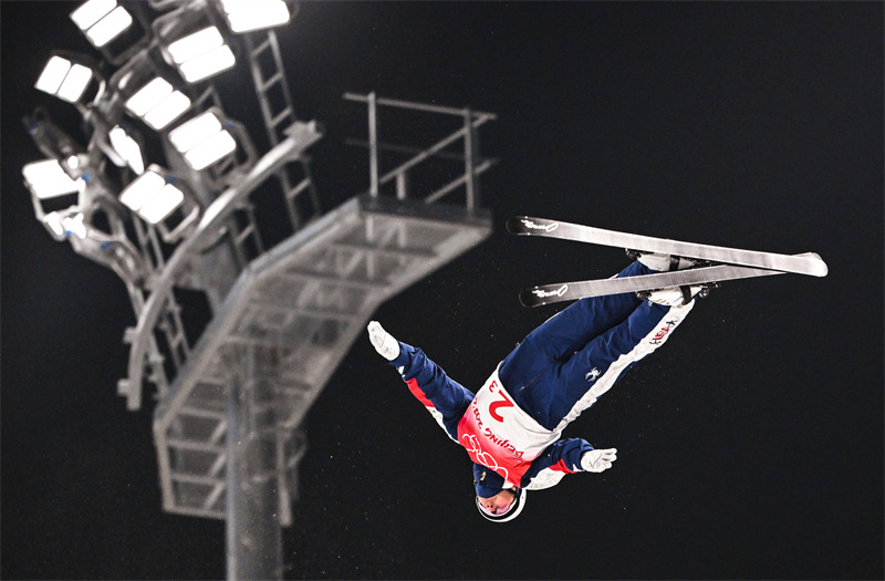 (BEIJING 2022) L'équipe des états-Unis a décroché la médaille d'or en ski acrobatique saut par équipes mixtes