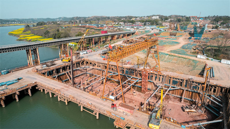 Le plus grand pont du monde ouvrira au public en 2023 dans le Sichuan