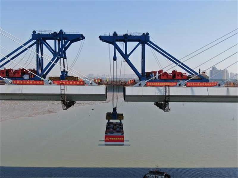 Fujian : le grand pont de la baie d'Anhai connecté avec succès