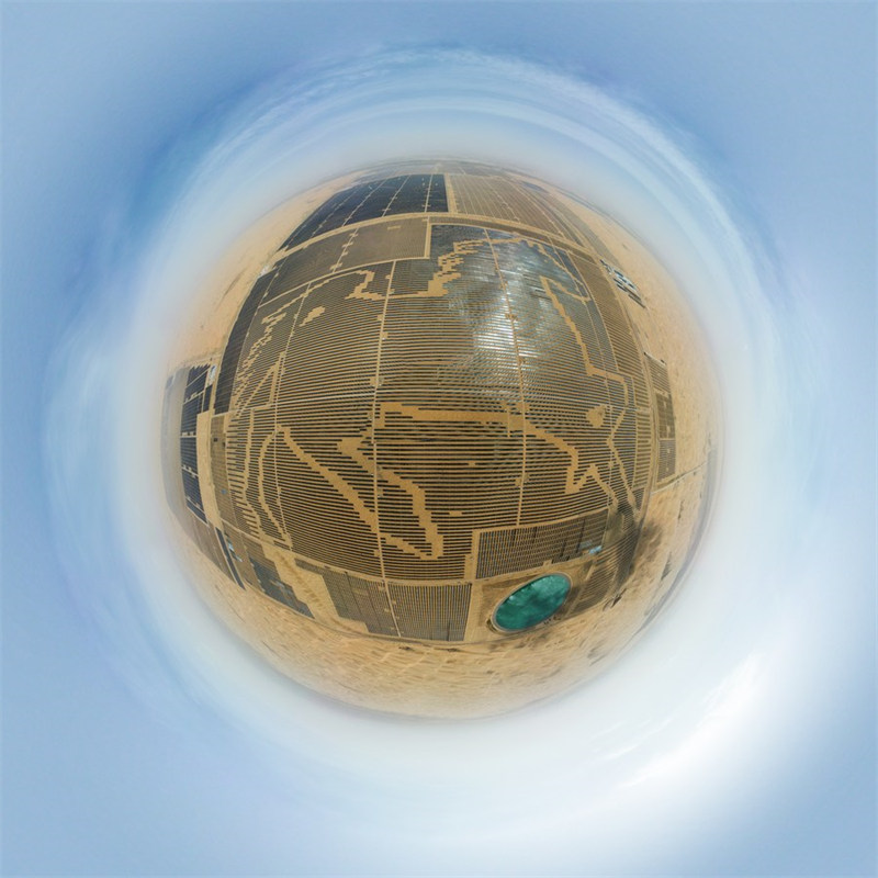 Chine : base photovolta?que de Dalad en Mongolie intérieure