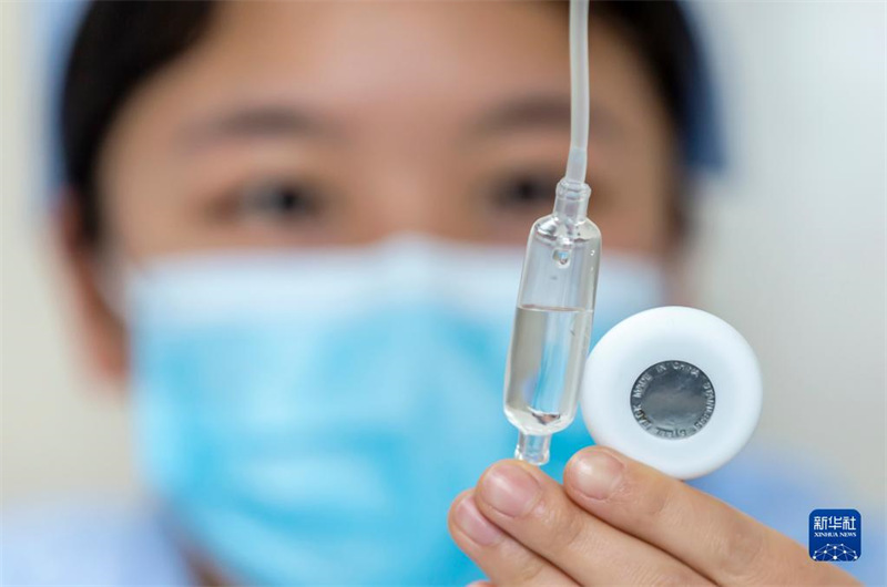 Des ? anges en blanc ? lors de la Journée internationale des infirmières