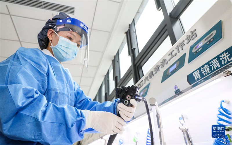 Des ? anges en blanc ? lors de la Journée internationale des infirmières