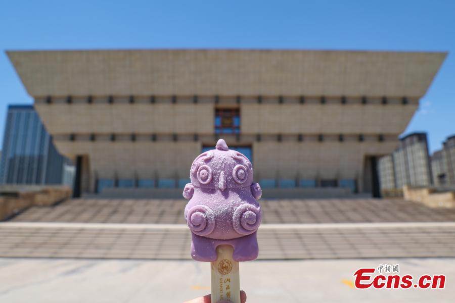 Des glaces mignonnes en forme d'? Angry Birds ? attirent des touristes dans le Shanxi