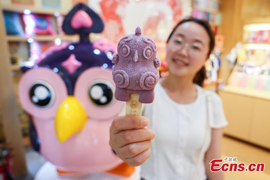 Des glaces mignonnes en forme d'? Angry Birds ? attirent des touristes dans le Shanxi