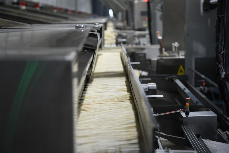 Le voyage d'un grain de blé : d'? aussi plein qu'une perle ? à ? aussi fin que la corde d'une cithare ?