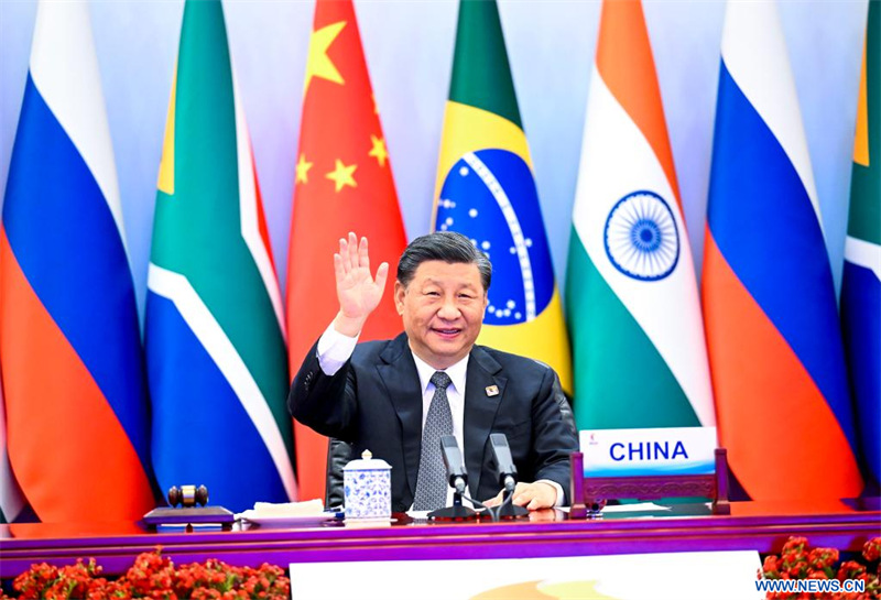 Xi Jinping appelle les pays des BRICS à poursuivre l'esprit novateur et la coopération
