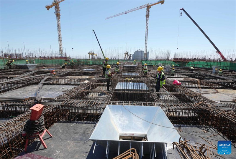 Hebei : une base de réserve de céréales en construction à Qinhuangdao