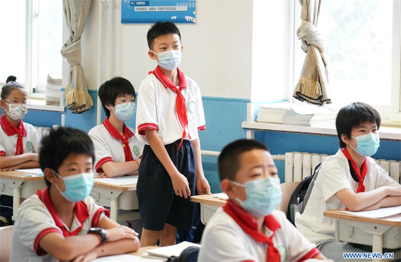 Rouverture des écoles primaires et secondaires à Beijing