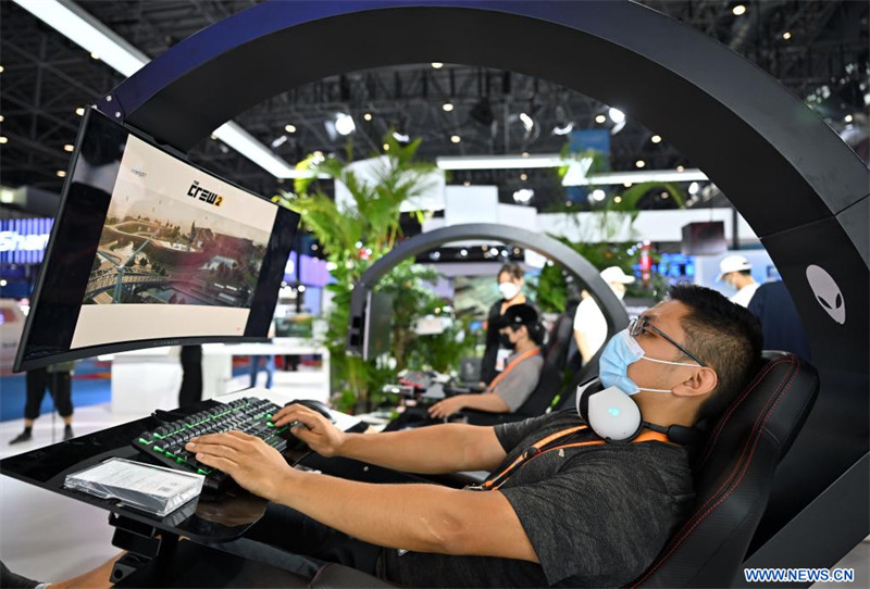 Ouverture à Hainan de la 2e Exposition internationale des produits de consommation de Chine