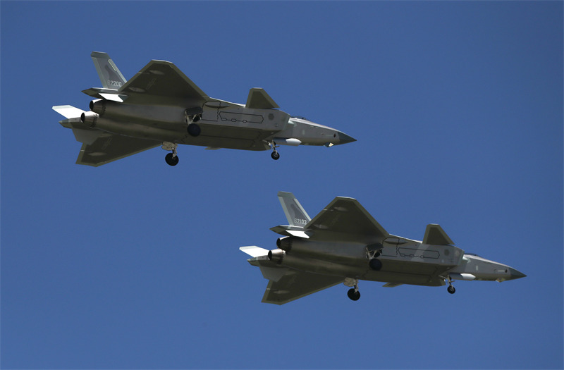 Jilin : des avions de chasse de fabrication chinoise présents dans le ciel à Changchun