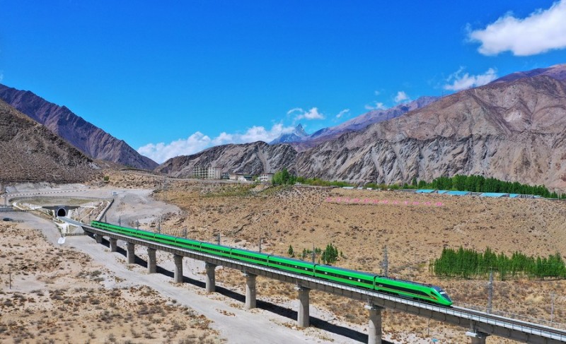 Les habitants ruraux du Tibet ont vu leurs moyens de subsistance s'améliorer grandement au cours de la dernière décennie