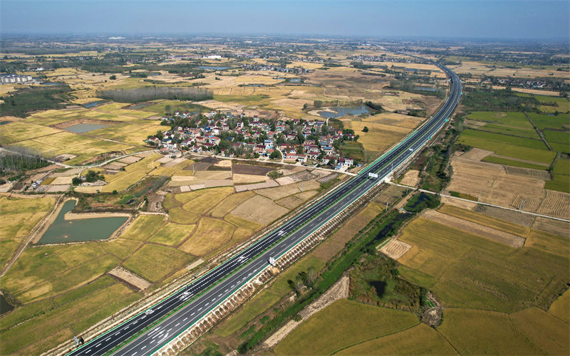Anhui : le tron?on de la ville de Hefei de l'autoroute Mingguang-Chaohu a été réceptionné