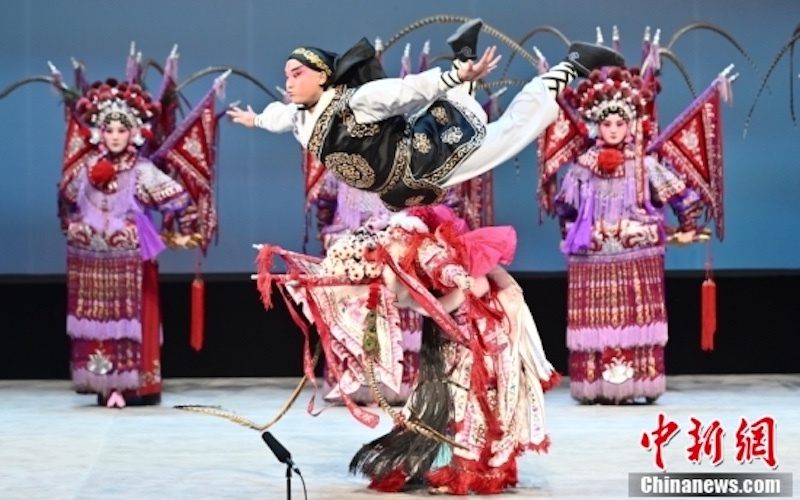 Guangxi : ouverture de la fête nationale 2022 des excellents opéras locaux à Nanning