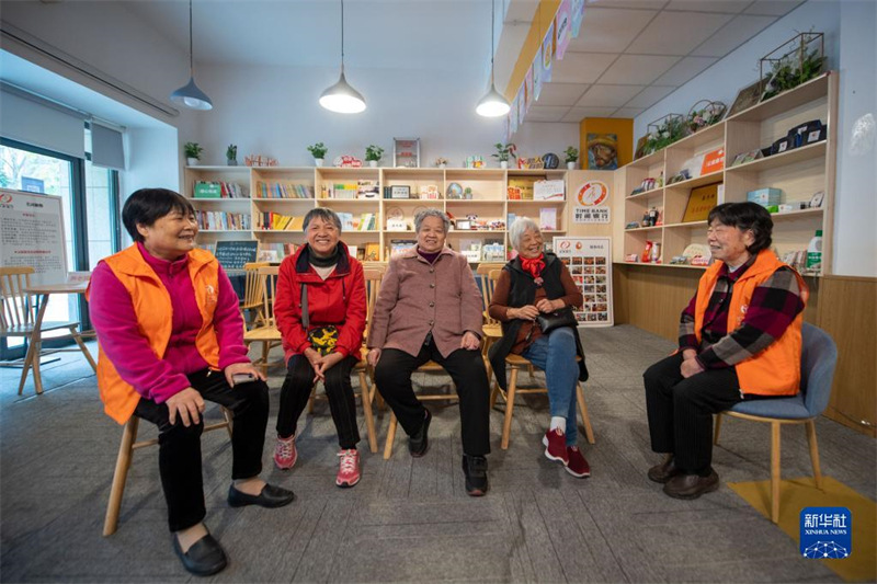 Zhejiang : une ? Banque du temps ? fournit de l'aide aux personnes agées à Hangzhou