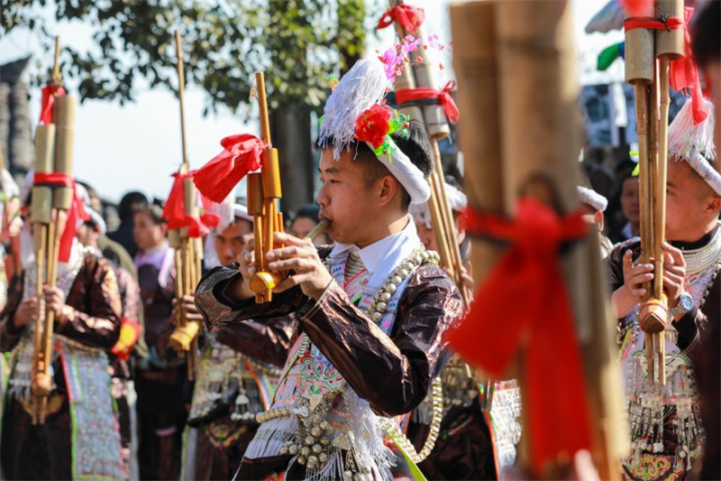 Guizhou: un festival de Lusheng organisé dans un village Miao