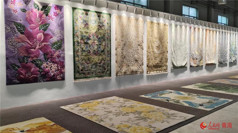 Qinghai : entre cha?ne et trame, le tissage d'une beauté millénaire