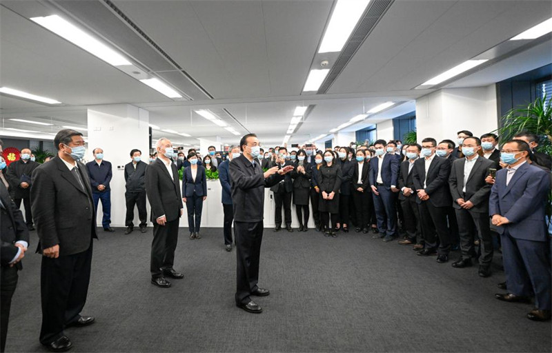 Le PM chinois souligne le renforcement du r?le de la finance dans la stabilisation de la macro-économie