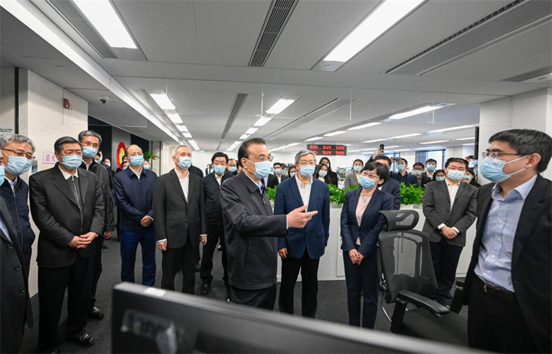 Le PM chinois souligne le renforcement du r?le de la finance dans la stabilisation de la macro-économie