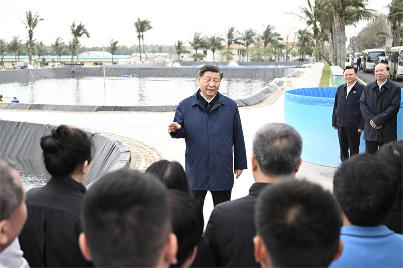 Xi Jinping inspecte la province chinoise du Guangdong