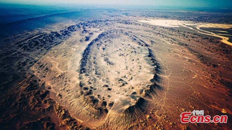 Xinjiang : le paysage de?? relief martien ? de Yardang,?à Dahaidao