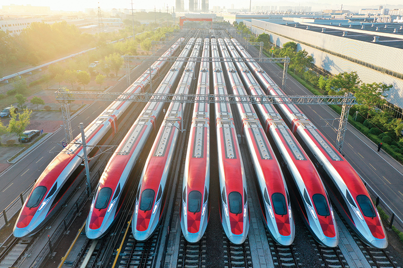 Un voyage à travers?les???Cinq montagnes sacrées?? en cinq jours grace à la construction puissante des?chemins?de fer à grande vitesse chinois