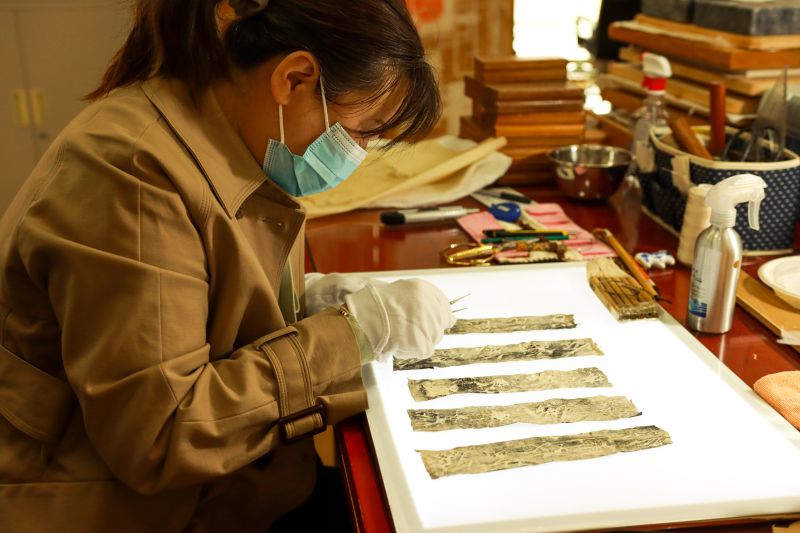 Liaoning?: comment une restauratrice donne une nouvelle vie à des livres anciens endommagés