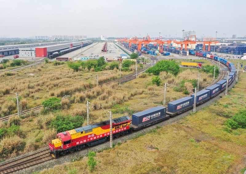 La France et la Chine doivent approfondir la coopération pour relever les défis mondiaux, selon un observateur politique fran?ais