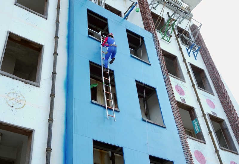 Guangdong?: Les pompiers impressionnent lors d'un concours de lutte contre l'incendie