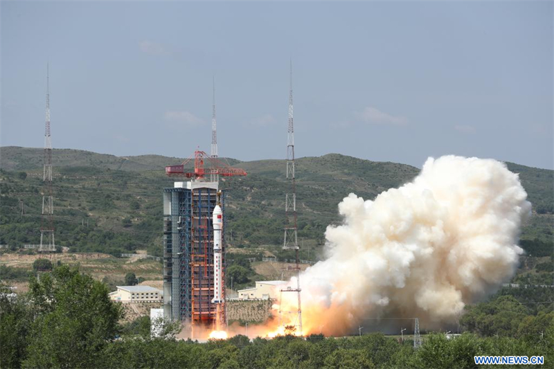 La Chine lance quatre satellites dans l'espace