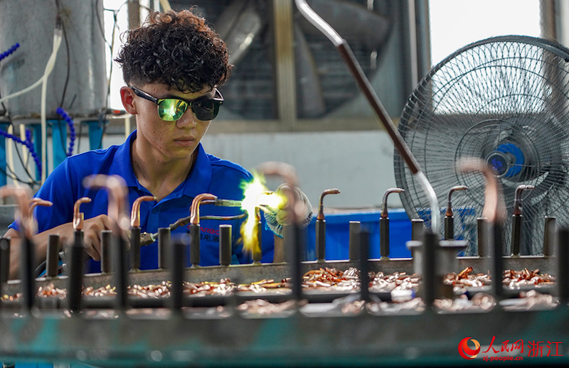 Zhejiang : les commandes de