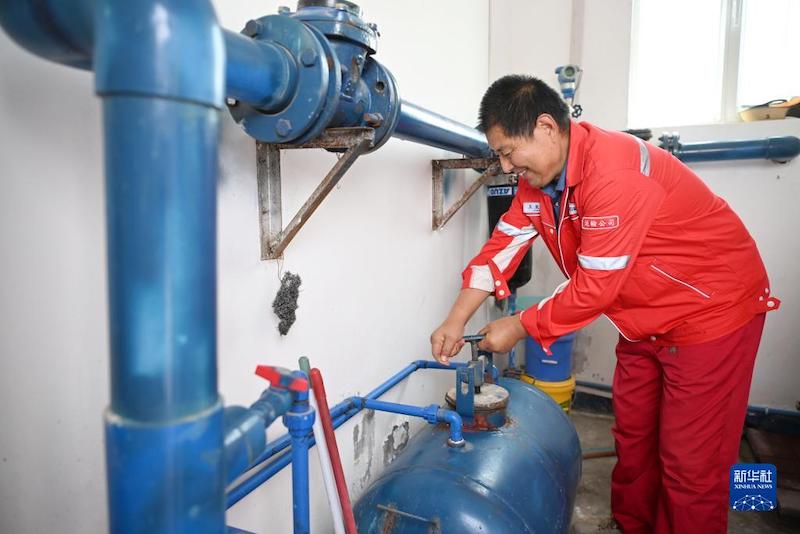 Xinjiang : l'autoroute sans carbone dans le Désert du Taklamakan