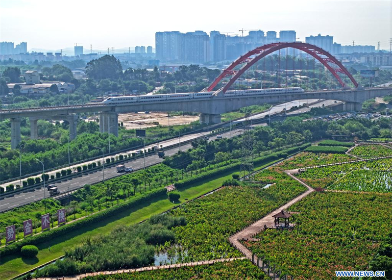 Le réseau ferroviaire à grande vitesse s'étend aux régions karstiques du sud de la Chine