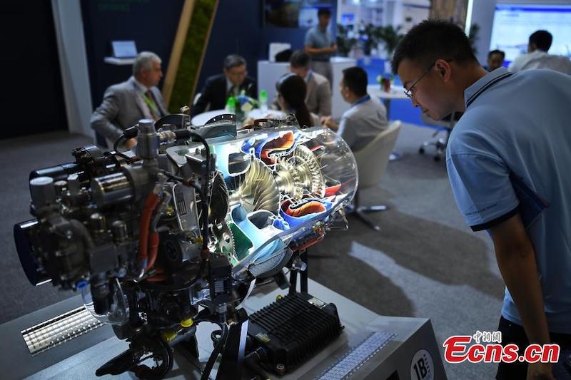 Ouverture de la 6e Exposition d'hélicoptères de Chine à Tianjin