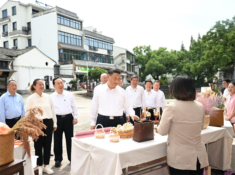 Xi Jinping inspecte la ville de Jinhua dans la province du Zhejiang