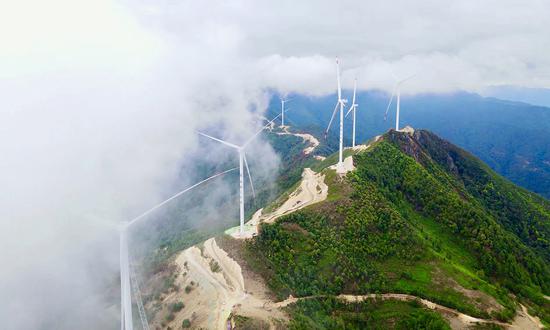 Projet éolien dans les monts Laba. (Photo fournie par la Chengdu Engineering Corporation Limited sous le contr?le de la Power China)
