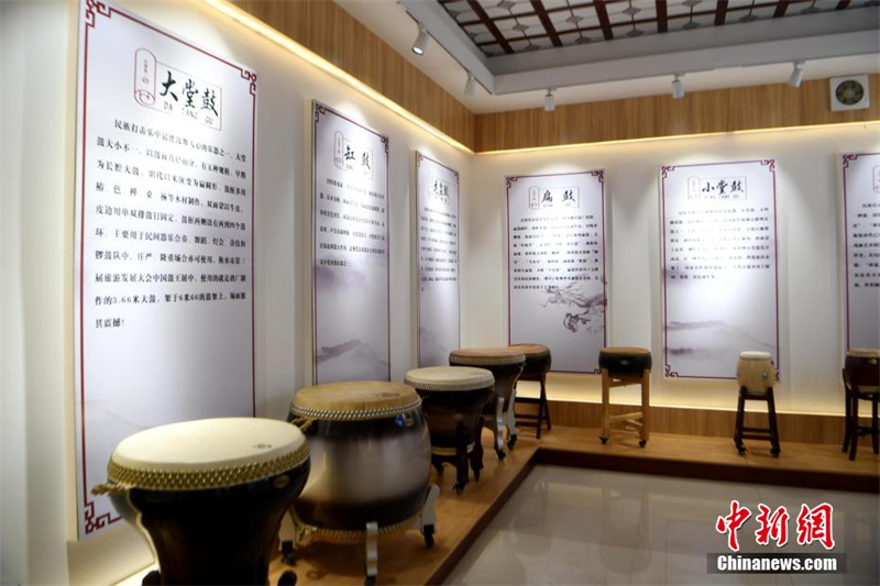 Le ma?tre des tambours chinois fait conna?tre son art au monde entier