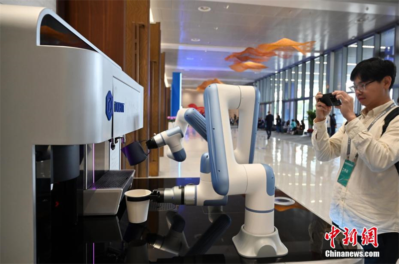 Guangdong : une exposition des réalisations en matière de développement intégré des sciences et technologies industrielles riche en? sens technologique ? organisée à Shenzhen