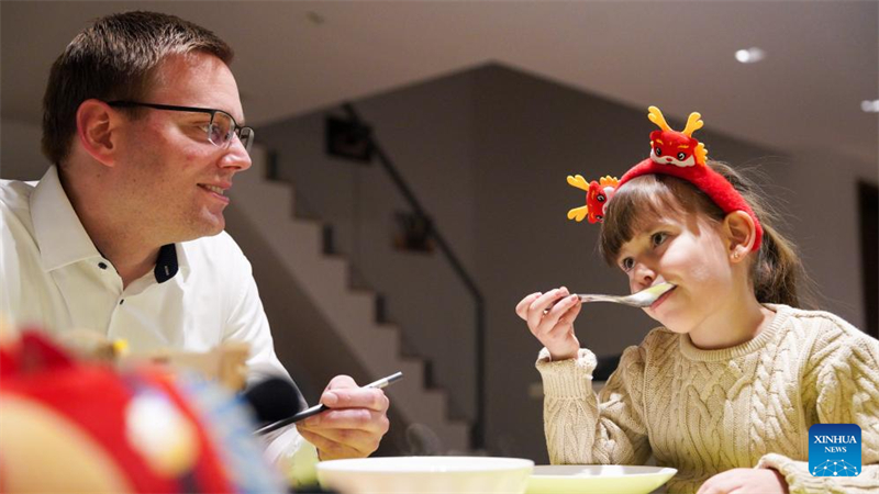 Un ingénieur allemand renforce les liens entre la Chine et l'Allemagne grace à l'industrie de l'automobile