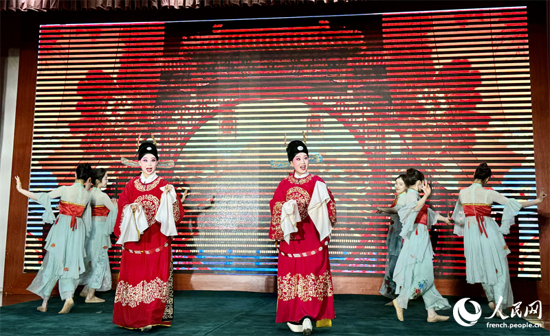 L'Amitié franco-chinoise : la Soirée d'Amitié et d'échanges entre les Jeunes fran?ais et chinois à Beijing