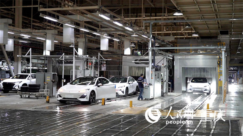 A Chongqing, des ? Transformers?? fabriquent des voitures !