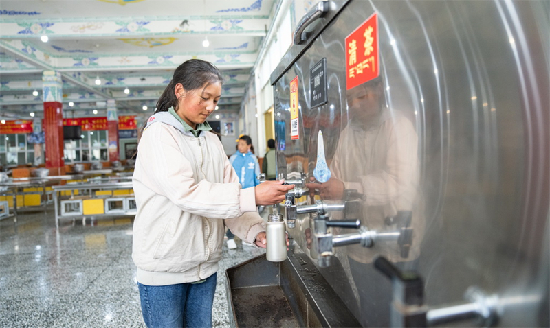 Xizang : l'école primaire d'aide de Bange, ? la plus proche du ciel ?